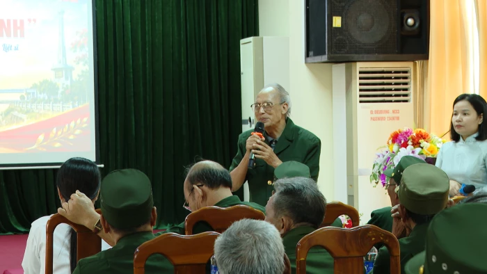 Kết nối thế hệ từ trang sách đến ký ức người lính