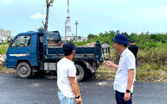 Phường Đồng Hới: Kịp thời xử lý rác thải đổ không đúng quy định