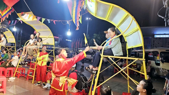 Sức sống bền bỉ của bài chòi