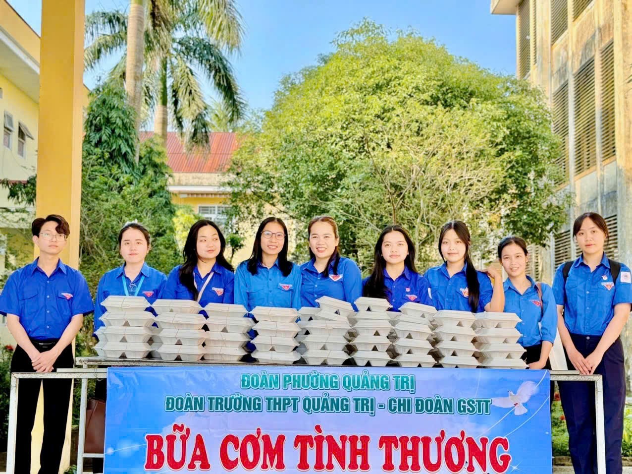 Đoàn phường Quảng Trị thường xuyên tổ chức các hoạt động thiện nguyện giúp người có hoàn cảnh khó khăn trên địa bàn - Ảnh: N.V