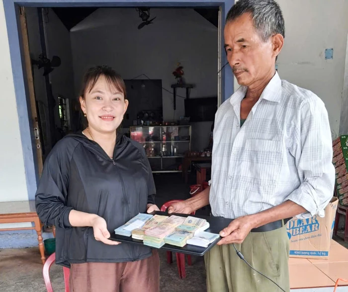 Người đàn ông ở Vĩnh Linh trả lại gần 75 triệu đồng cho người đánh mất