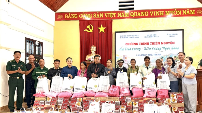 Sôi nổi các hoạt động thiện nguyện 'Ấm tình La Lay-Biên cương ngời sáng'