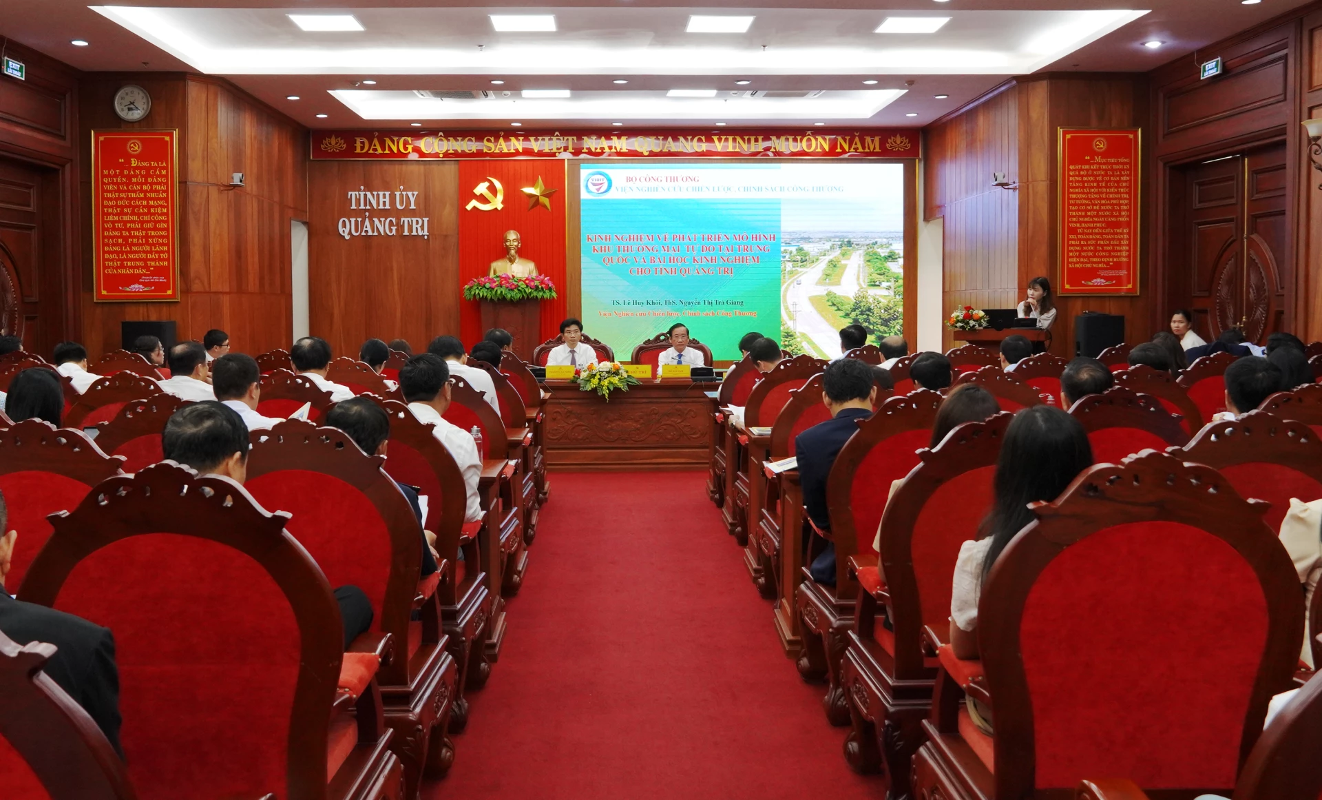 Quang cảnh hội thảo - Ảnh: N.H