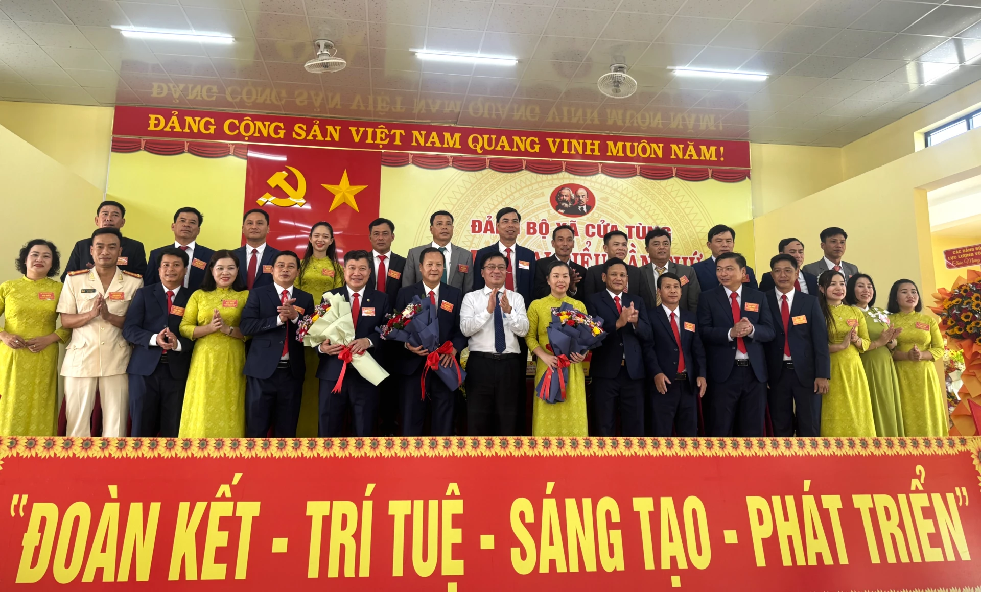 Ra mắt BCH Đảng bộ xã Cửa Tùng nhiệm kỳ 2025- 2030