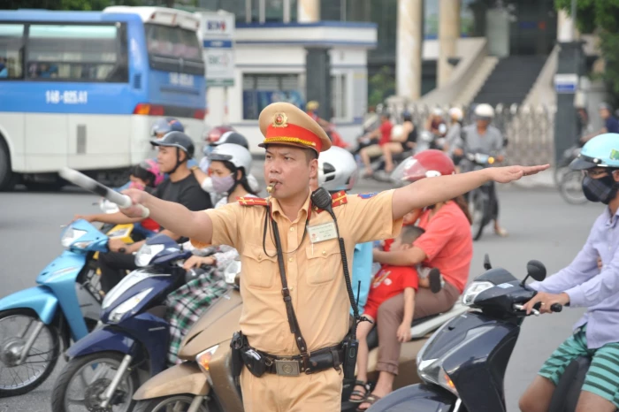 Phân luồng giao thông phục vụ tổ chức Chương trình nghệ thuật đặc biệt "Quảng Trị-Hội tụ và tỏa sáng"