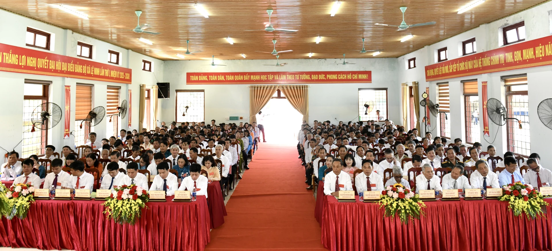 Đại biểu tham dự đại hội - Ảnh: Q.N