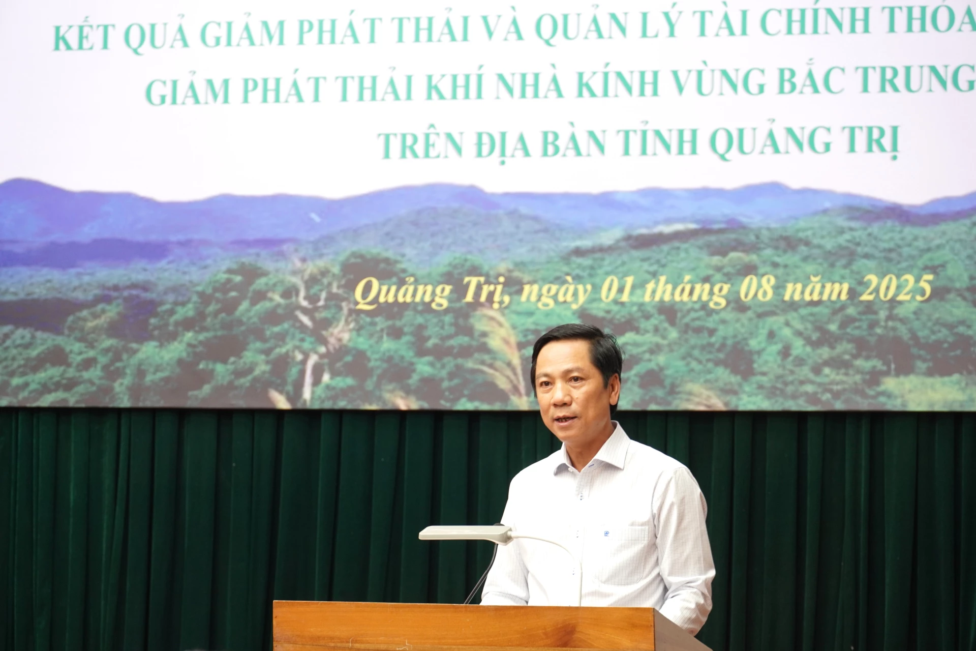 Đồng chí Phó Chủ tịch Thường trực UBND tỉnh Hoàng Nam phát biểu kết luận tại hội nghị - Ảnh: H.L
