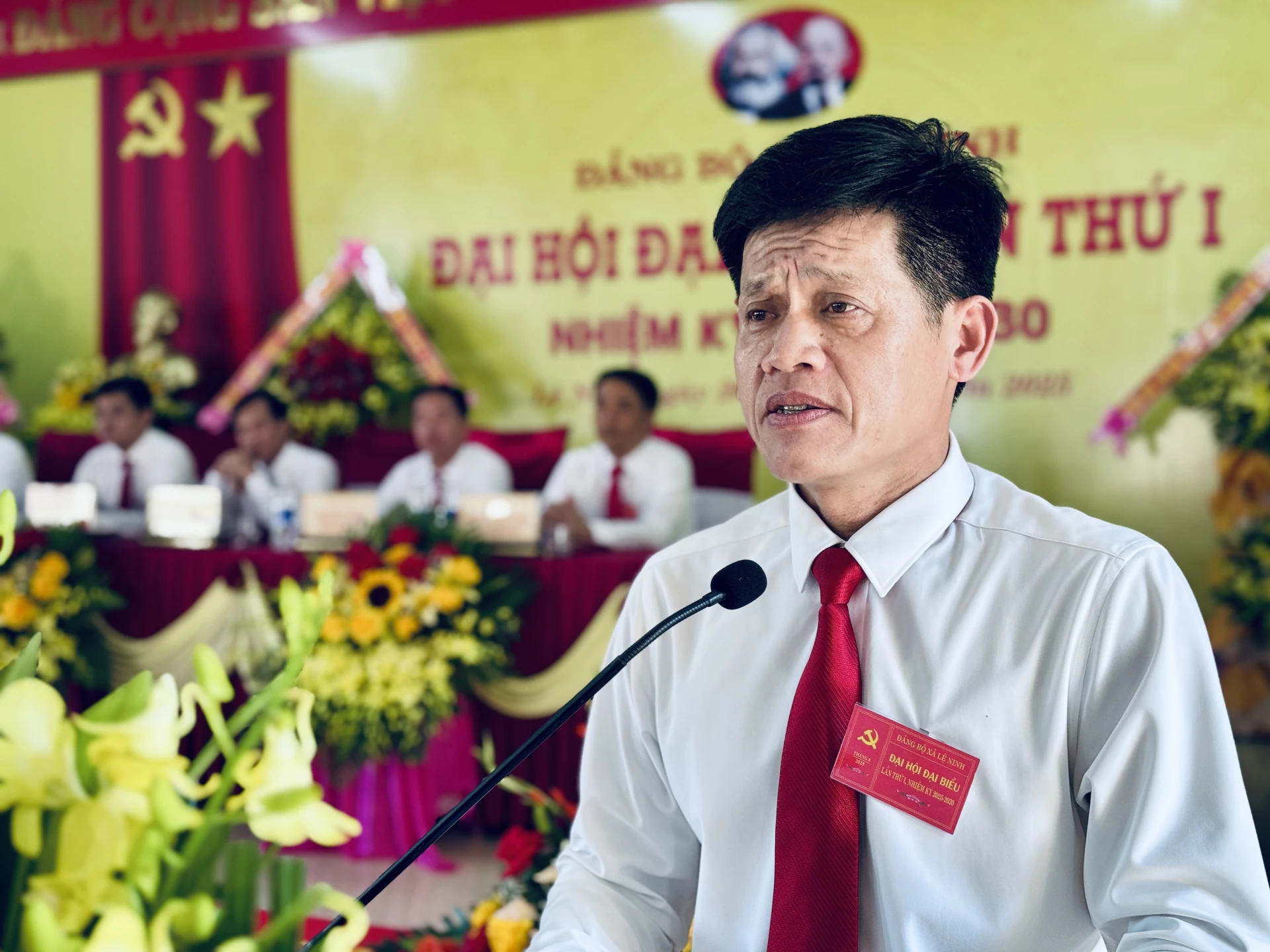 Chánh Văn phòng Tỉnh ủy Lê Văn Bảo phát biểu chỉ đạo đại hội - Ảnh: Q.N