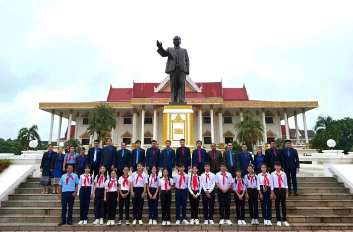Tuổi hoa vun đắp tình hữu nghị Việt – Lào