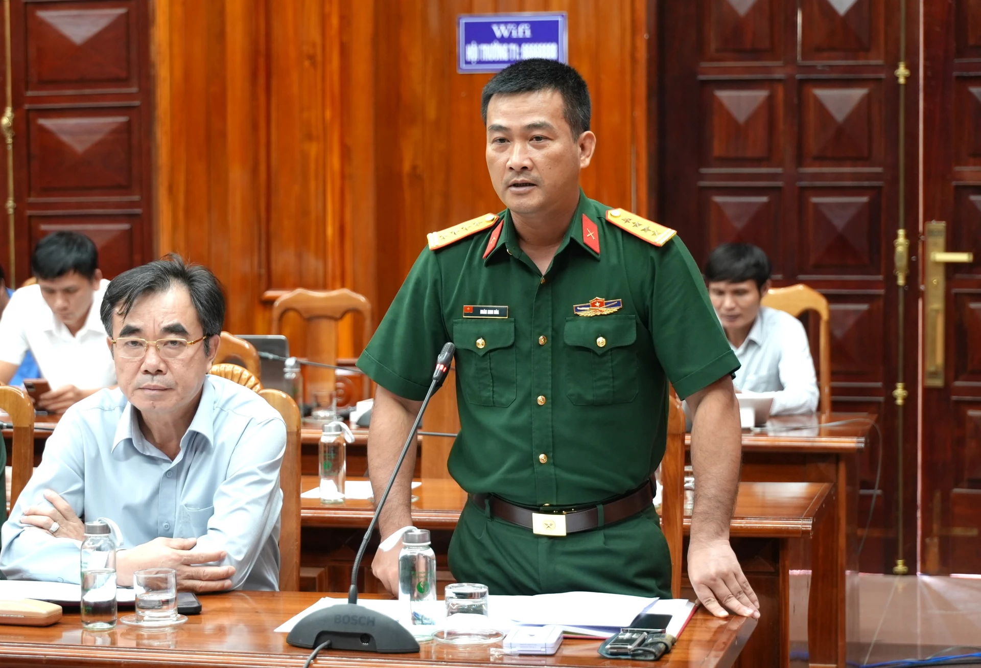 Chỉ huy trưởng Bộ Chỉ huy Quân sự tỉnh Đoàn Sinh Hòa phát biểu tại hội nghị - Ảnh: Trung Đức