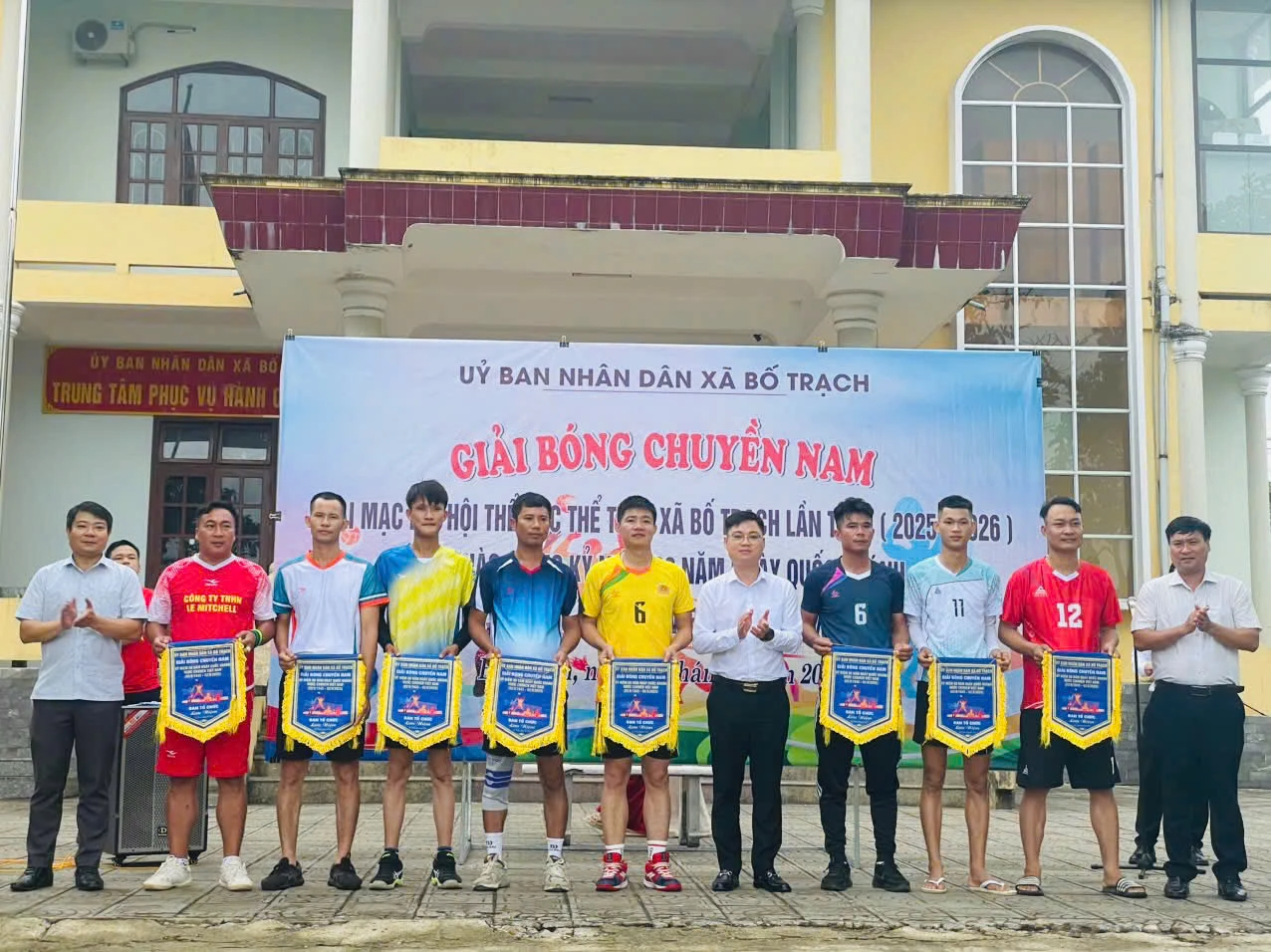 Các hoạt động thể dục thể thao tạo môi trường văn hóa lành mạnh cho người dân luôn được xã Bố Trạch quan tâm - Ảnh X.Phú