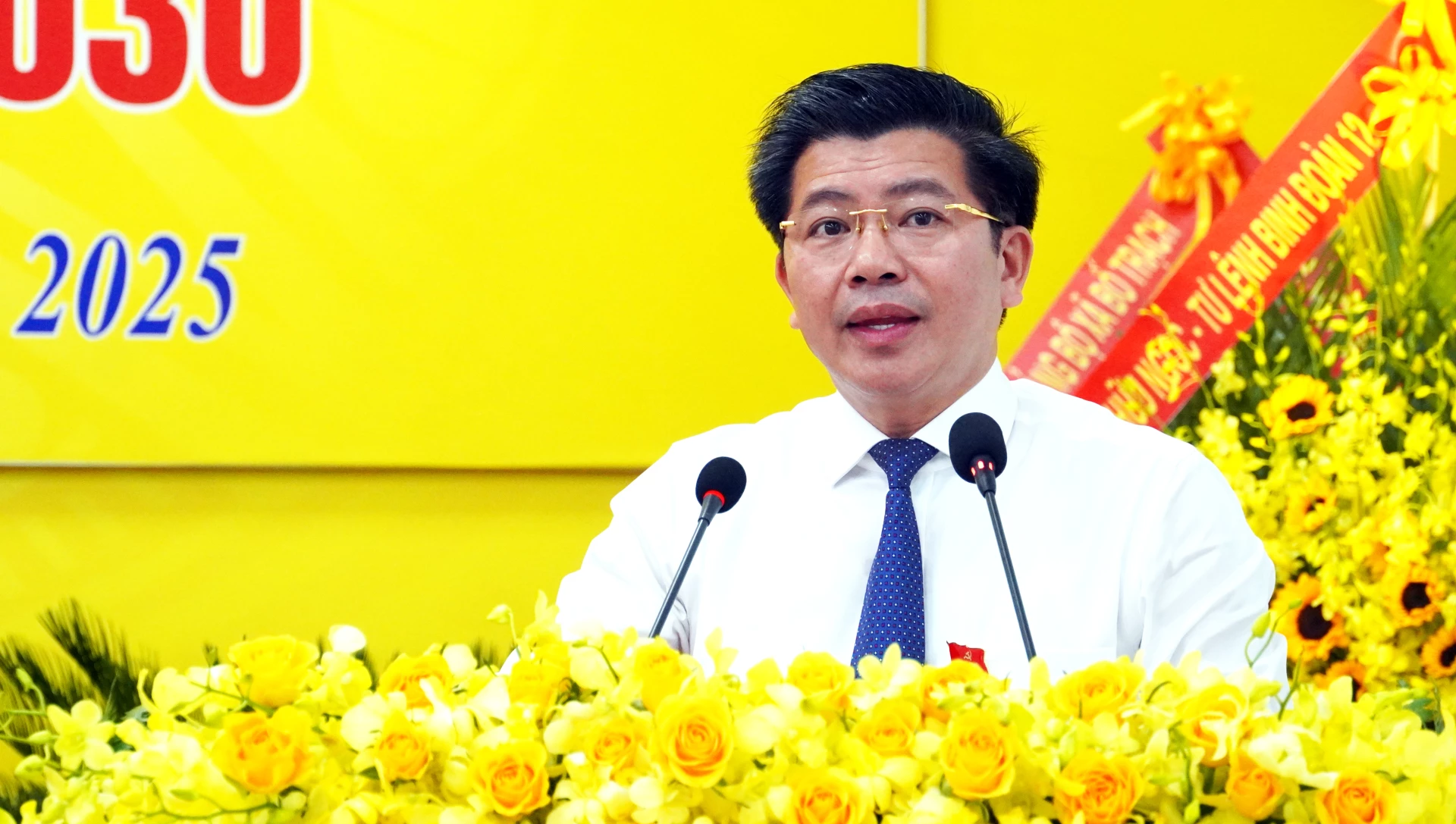 Đồng chí Ủy viên Ban Thường vụ, Trưởng Ban Tổ chức Tỉnh ủy Trần Vũ Khiêm phát biểu chỉ đạo tại Đại hội - Ảnh: N.M