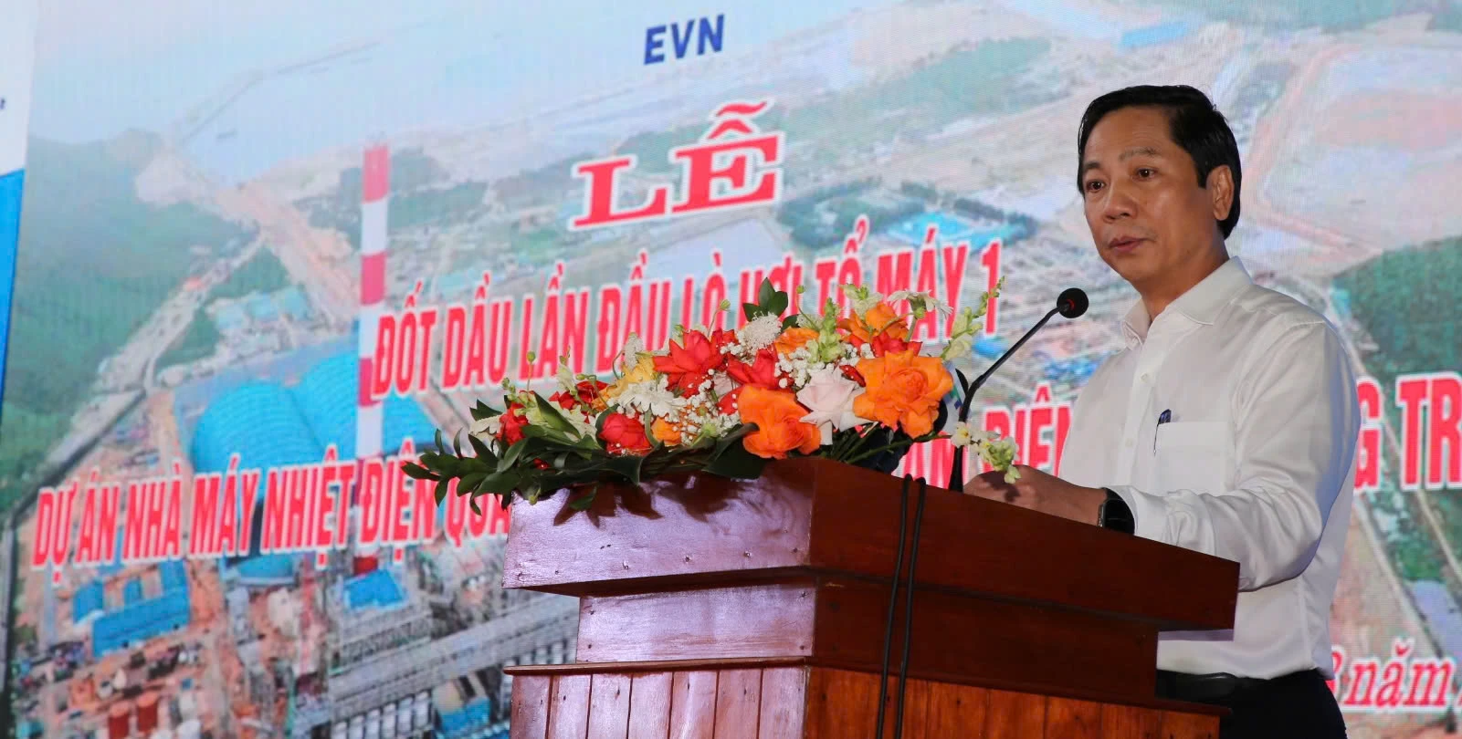 Phó Chủ tịch Thường trực UBND tỉnh Hoàng Nam phát biểu tại buổi lễ - Ảnh: QV