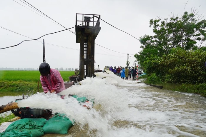 Công văn của UBND tỉnh Quảng Trị về chủ động ứng phó với áp thấp nhiệt đới có khả năng mạnh lên thành bão