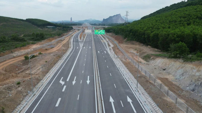 Tham gia đóng góp ý kiến vào Dự thảo Báo cáo chính trị trình Đại hội Đảng bộ tỉnh nhiệm kỳ 2025 - 2030 (Tiếp theo)