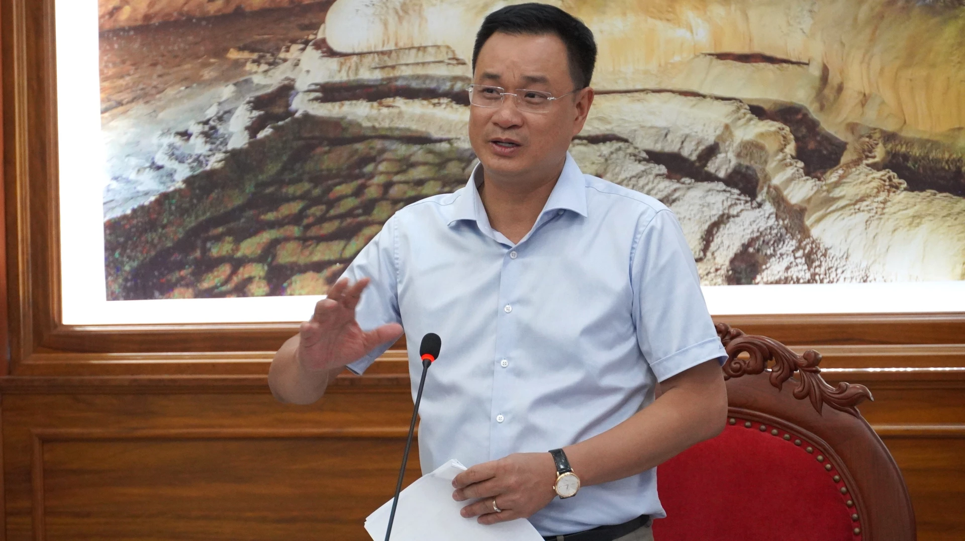 Bí thư Tỉnh ủy Lê Ngọc Quang lưu ý các xã cần lựa chọn khâu đột phá “đúng” và “trúng” để thực hiện trong nhiệm kỳ mới