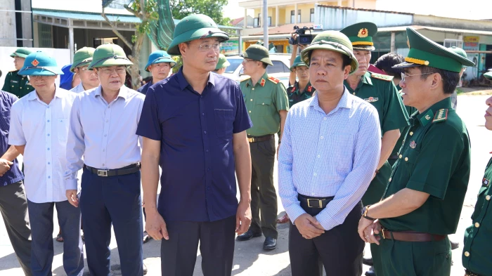 Huy động cả hệ thống chính trị ứng phó hiệu quả với bão số 5