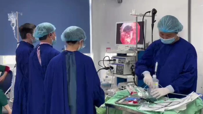 Áp dụng thành công kỹ thuật cắt tách dưới niêm mạc ống tiêu hóa trong điều trị ung thư sớm