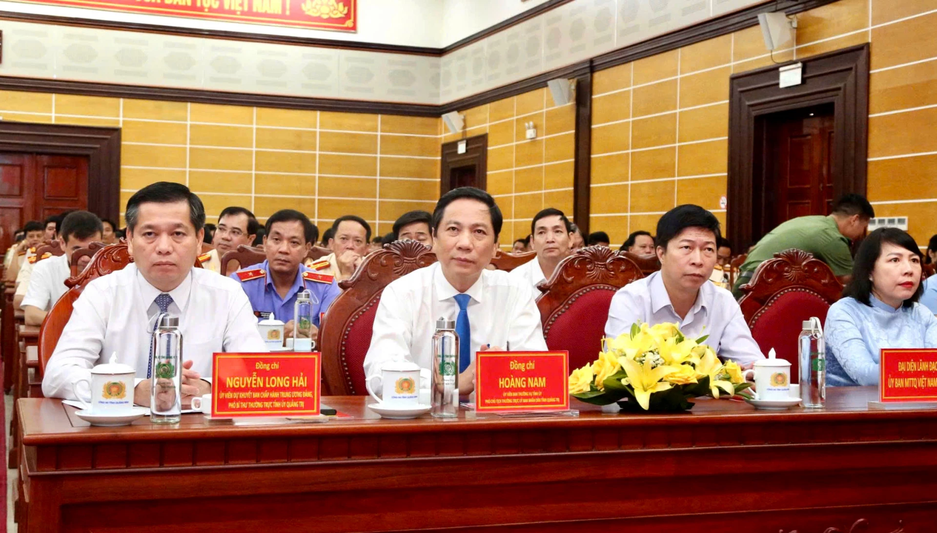 Các đại biểu dự lễ kỷ niệm - Ảnh: M.Đ