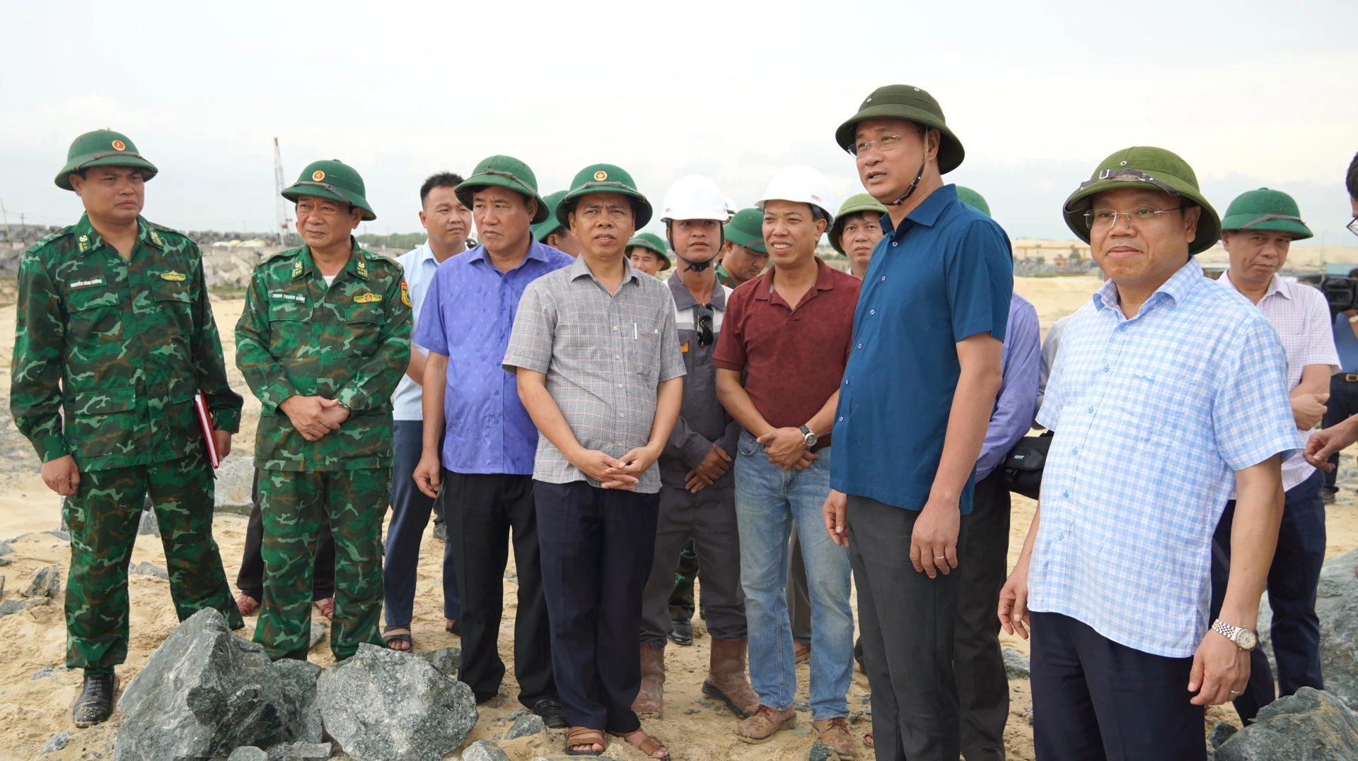Bí thư Tỉnh ủy kiểm tra công tác ứng phó với bão tại Dự án khu bến cảng Mỹ Thủy