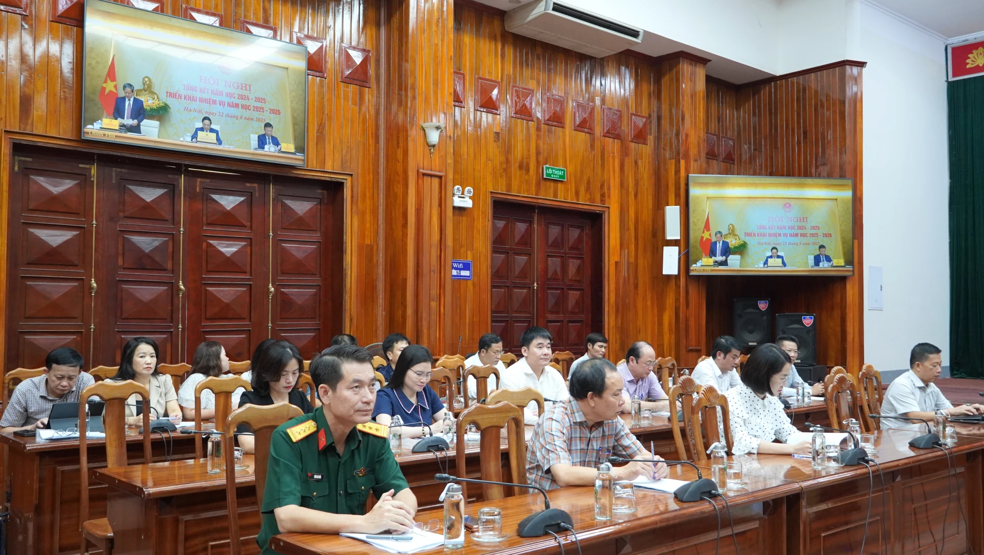 Các đại biểu tại điểm cầu tỉnh Quảng Trị. Ảnh: H.Tr.