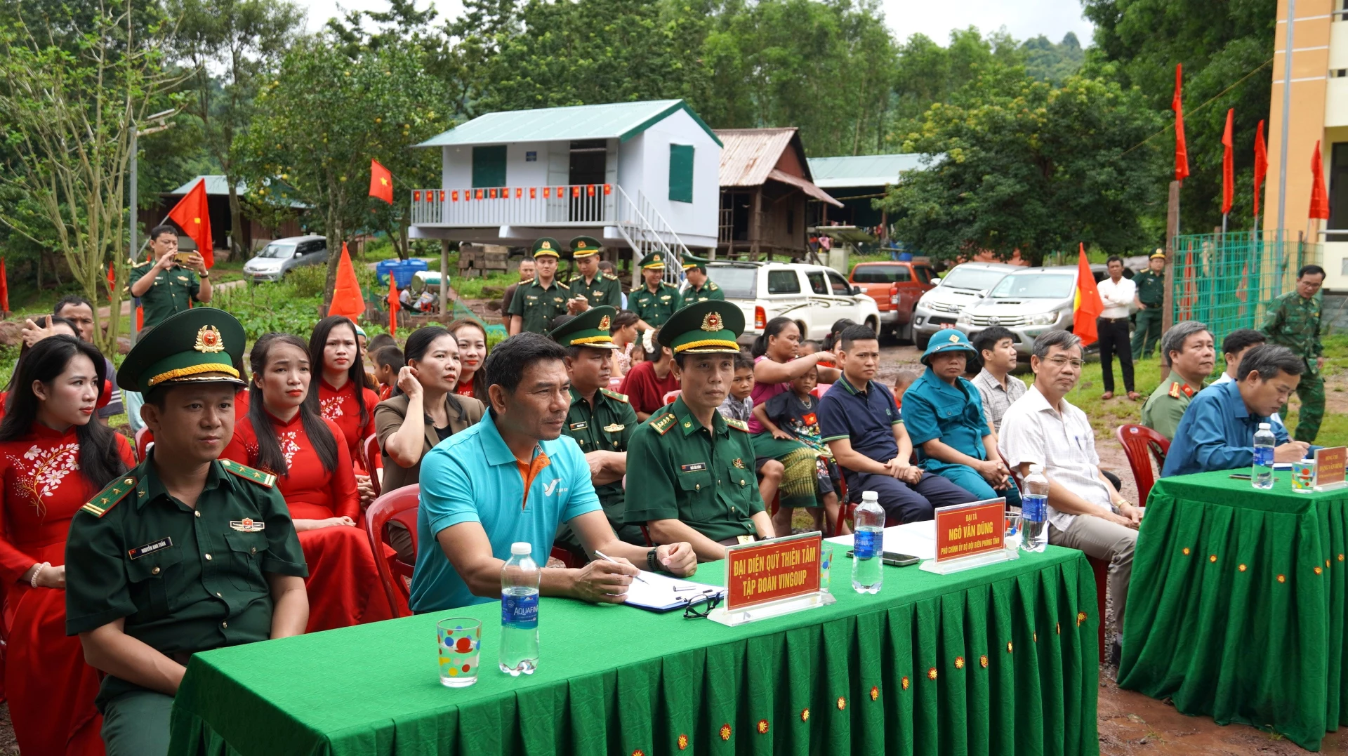 Đại biểu tham dự lễ khánh thành - Ảnh: QV