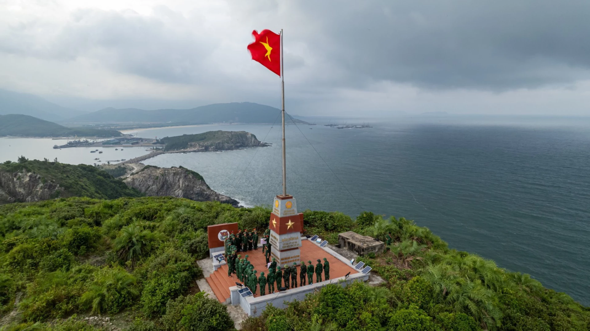 Quảng Trị giữ vững quốc phòng-an ninh, phát huy hiệu quả các tiềm năng về kinh tế biển - Ảnh: N.M
