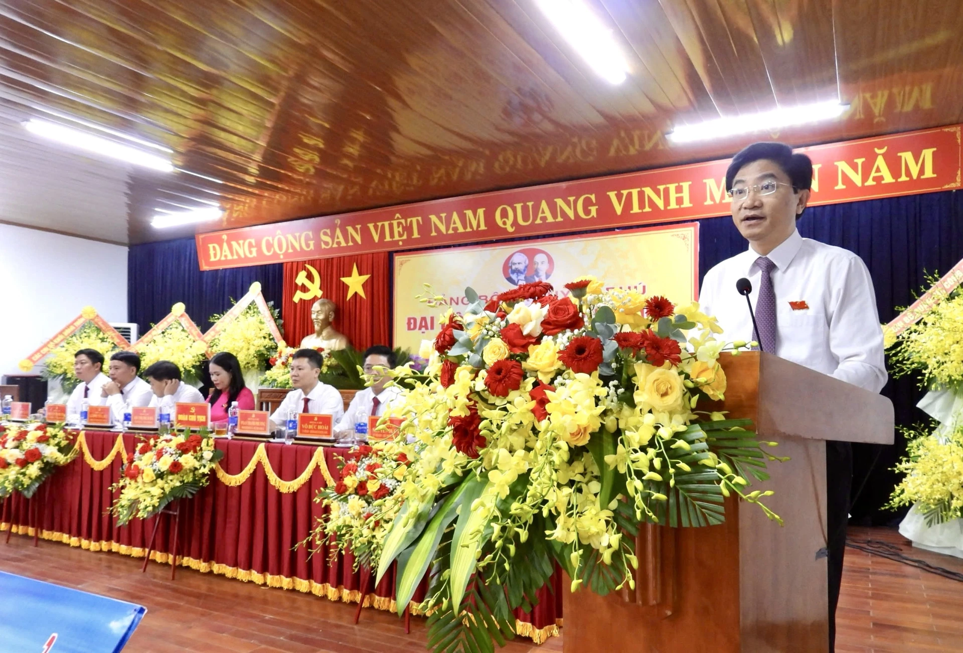 Trưởng Ban Tuyên giáo và Dân vận Tỉnh ủy Trương An Ninh phát biểu chỉ đạo tại đại hội - Ảnh: K.H