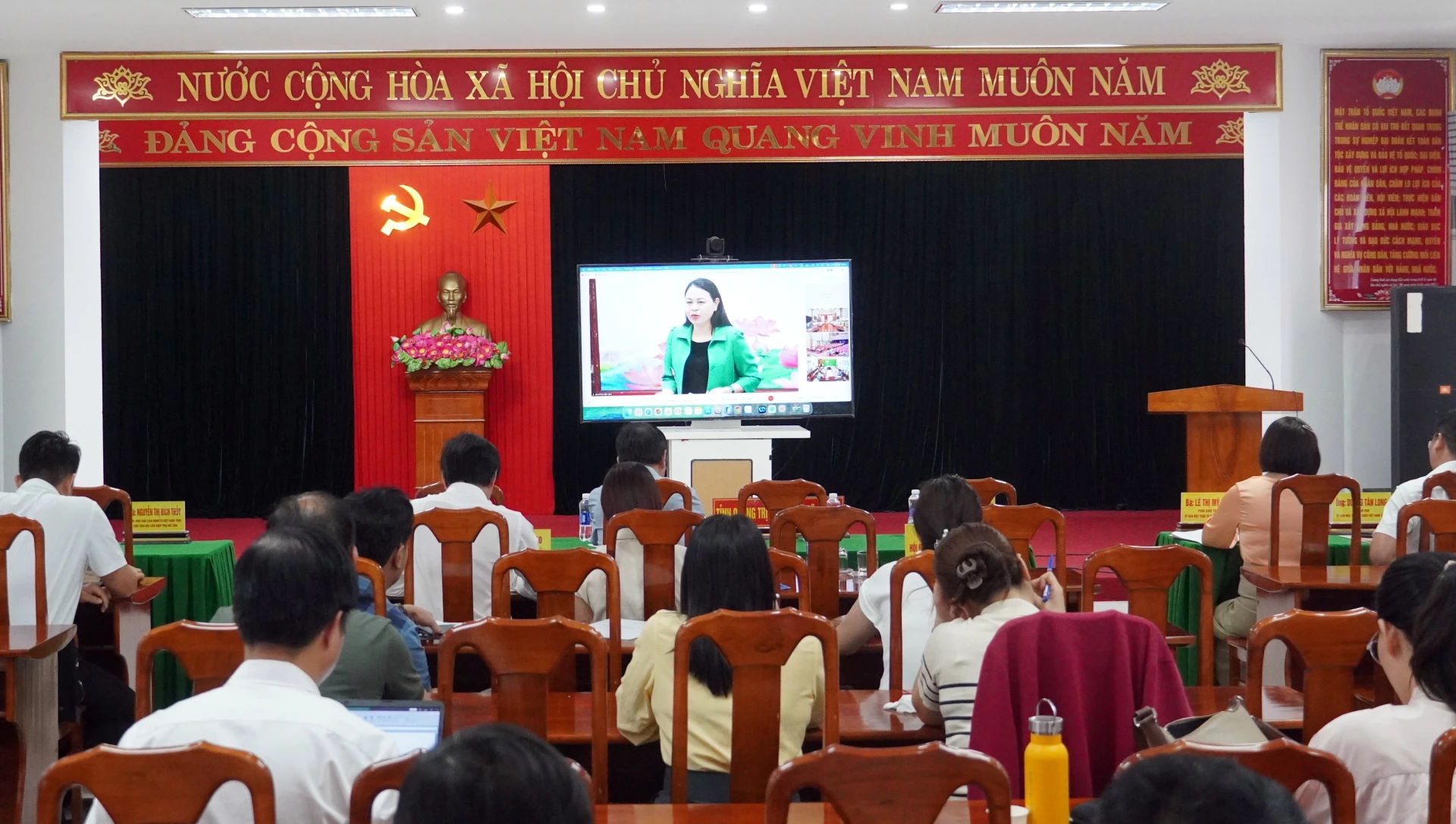Quang cảnh hội nghị tại điểm cầu tỉnh Quảng Trị - Ảnh: N.M