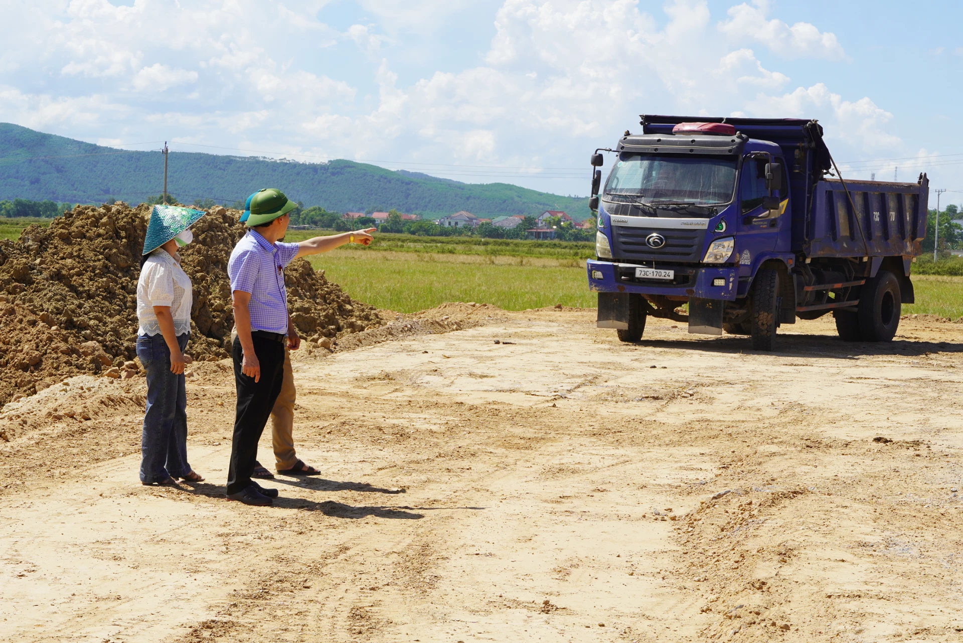 Các công trình trọng điểm trên địa bàn xã Đông Trạch được chú trọng triển khai - Ảnh: L.M