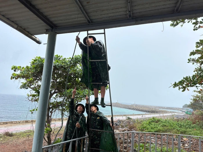 Đặc khu Cồn Cỏ: Dự kiến di dời gần 400 quân, dân vào hầm trú ẩn tránh bão số 5
