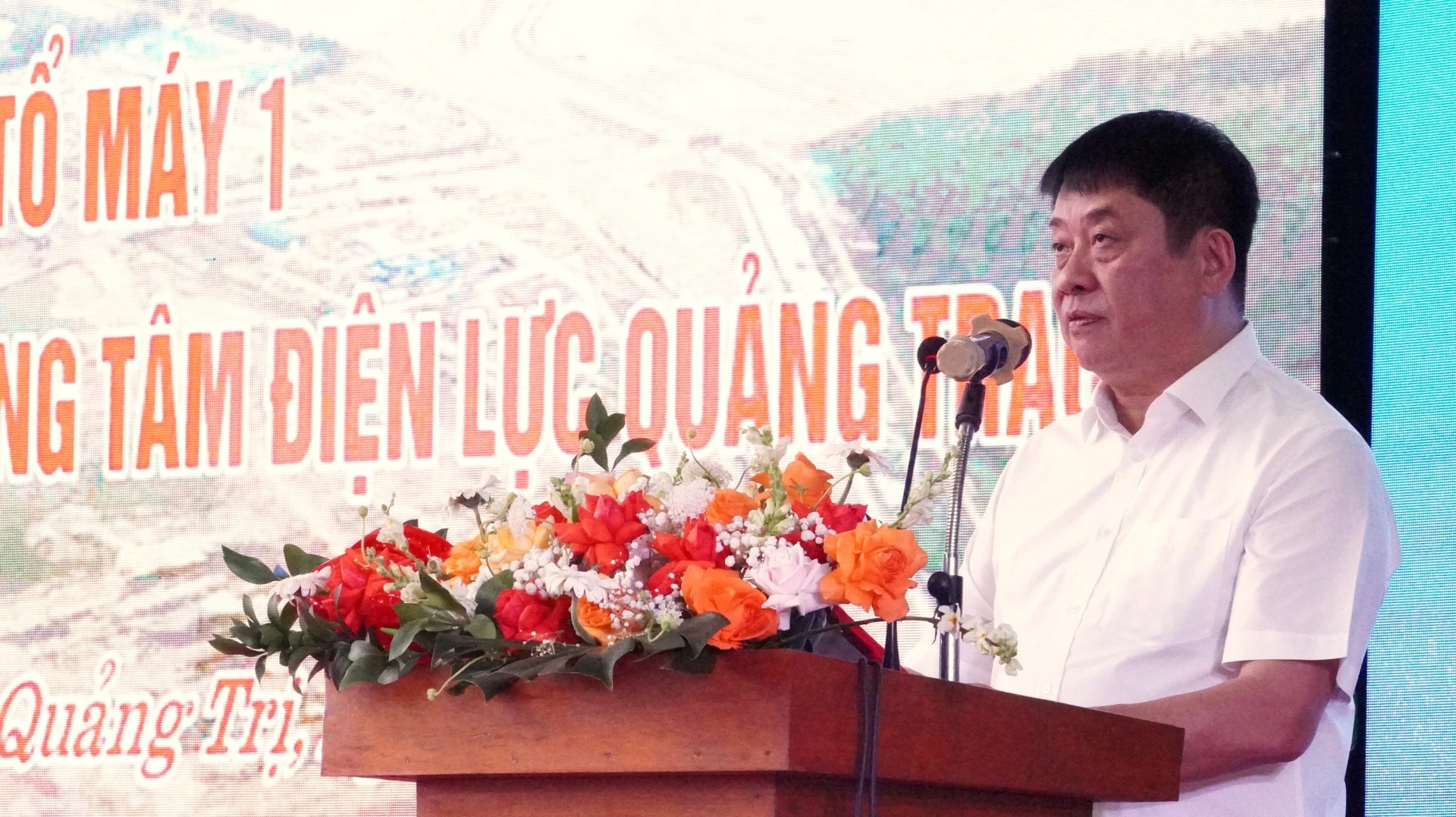 Lãnh đạo EVN phát biểu tại buổi lễ - Ảnh: QV