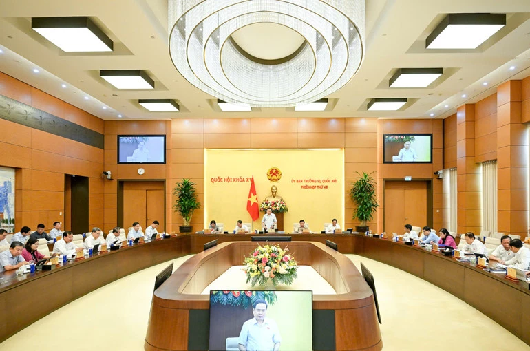 DẺ