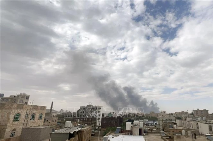 Israel không kích thủ đô Sanaa của Yemen