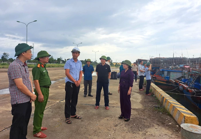 Phường Đồng Hới: Đã kêu gọi 1.222 phương tiện với 4.653 thuyền viên vào bờ