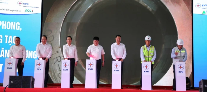 Đốt dầu thành công lần đầu Lò hơi tổ máy 1, dự án Nhà máy nhiệt điện Quảng Trạch I