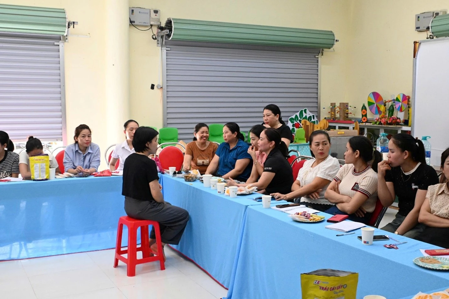Các trường tham gia tập huấn chia sẻ về chương trình hỗ trợ bữa ăn dinh dưỡng
