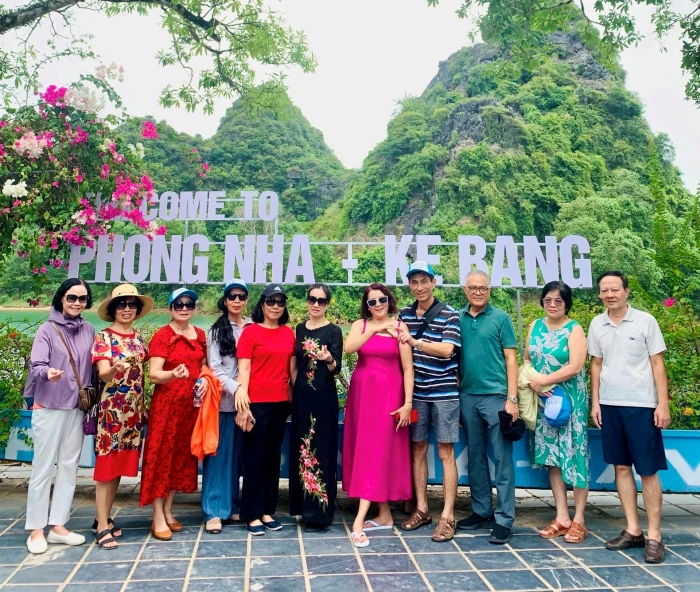 Hơn 400.000 lượt khách đến Phong Nha - Kẻ Bàng