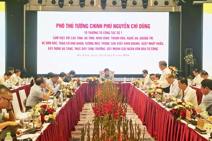 Tháo gỡ khó khăn trong sản xuất kinh doanh, giải ngân vốn đầu tư công