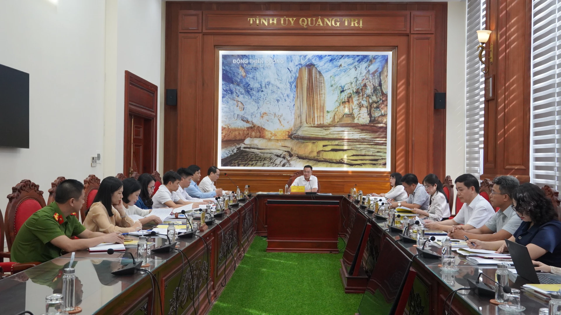 Thường trực Tỉnh ủy duyệt Đại hội Đảng bộ phường Ba Đồn, nhiệm kỳ 2025-2030 - Ảnh: QV