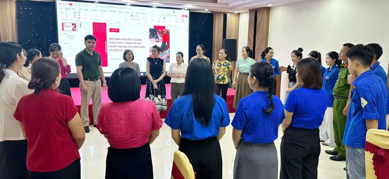 Học viên tham gia các hoạt động tại lớp tập huấn.