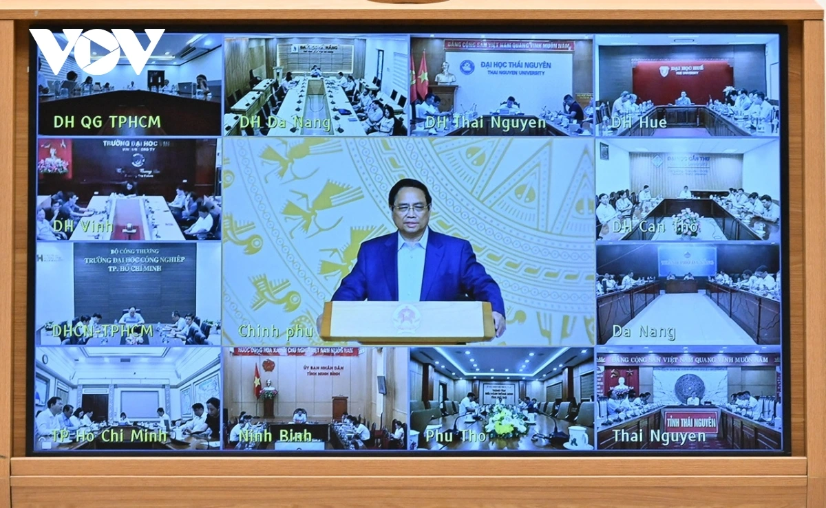 Phiên họp được truyền trực tuyến đến một số cơ quan, đơn vị, trường đại học tại các thành phố lớn trên cả nước