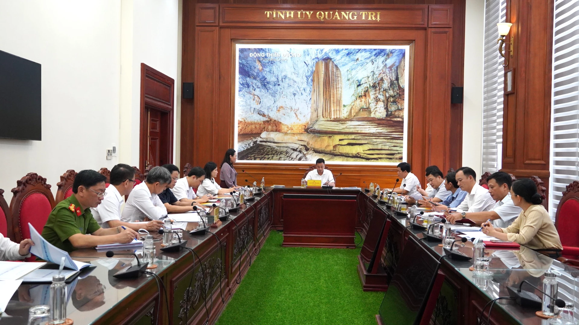 Thường trực Tỉnh ủy duyệt Đại hội Đảng bộ phường Đồng Hới, nhiệm kỳ 2025-2030 - Ảnh: QV
