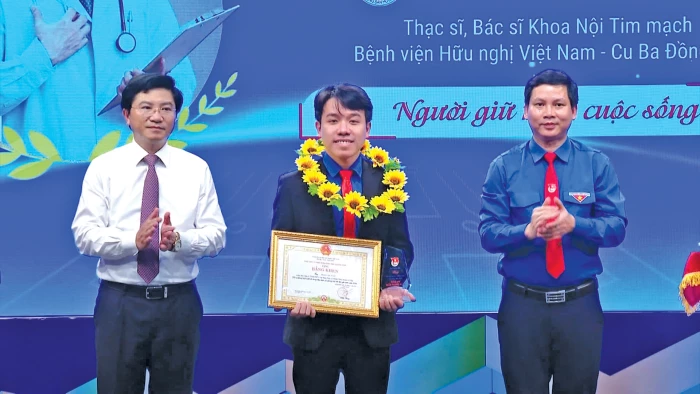 Ngọn lửa tuổi trẻ giữa thời đại mới