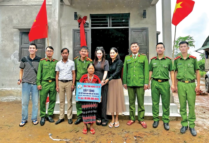 Những việc làm bình dị mà cao quý