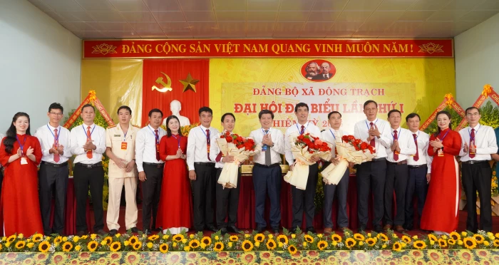 Xây dựng Đảng bộ xã Đông Trạch và hệ thống chính trị trong sạch, vững mạnh
