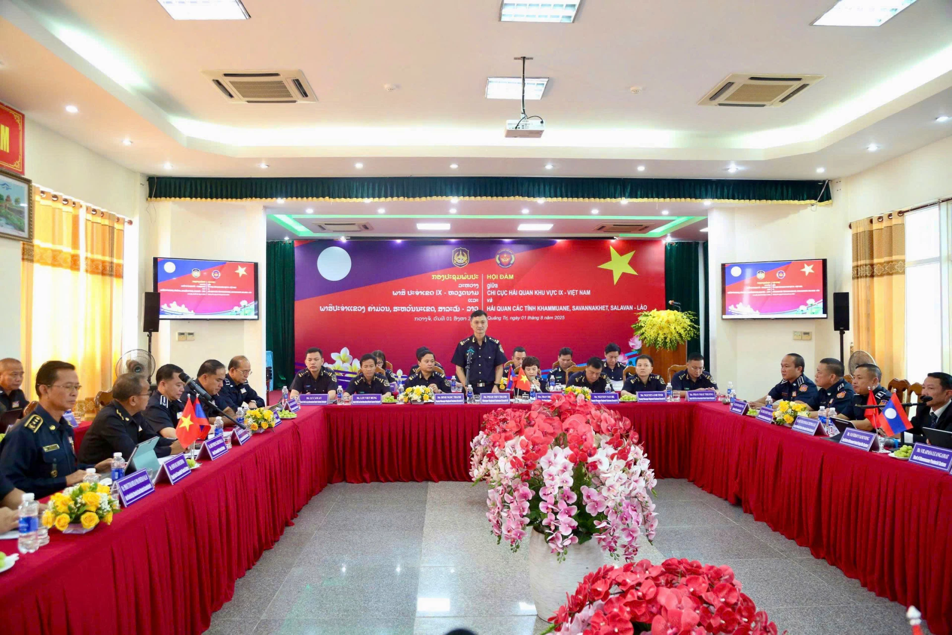Quang cảnh hội đàm - Ảnh: M.Đ