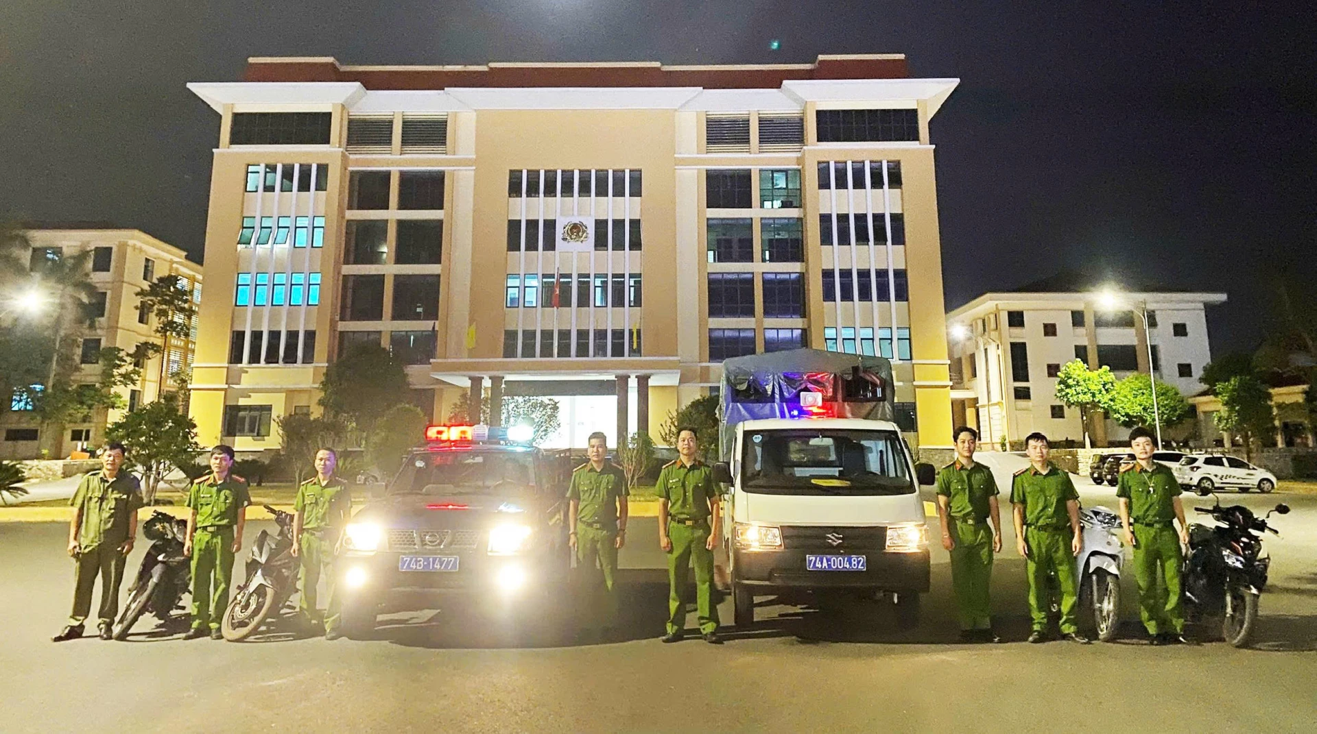 Công an phường Nam Đông Hà ra quân tuần tra địa bàn mỗi đêm -Ảnh: C.A