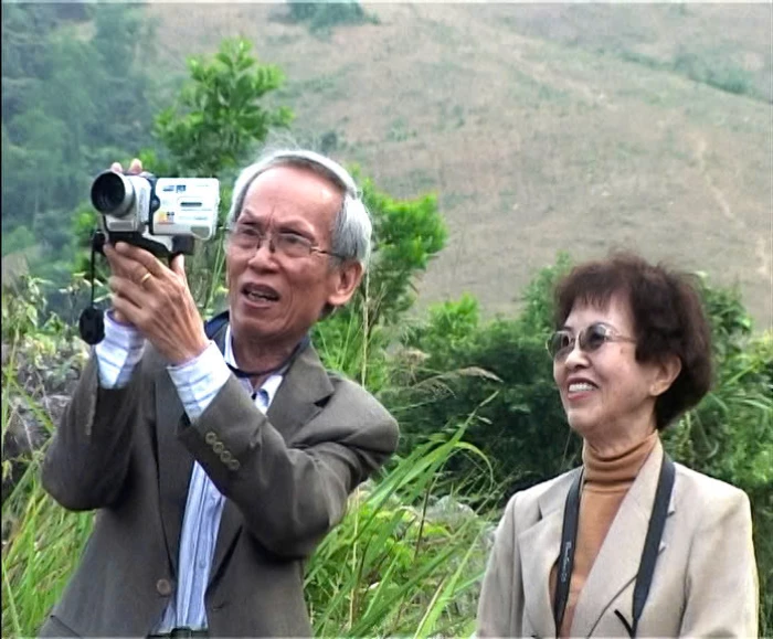 “Ơi con suối La La”