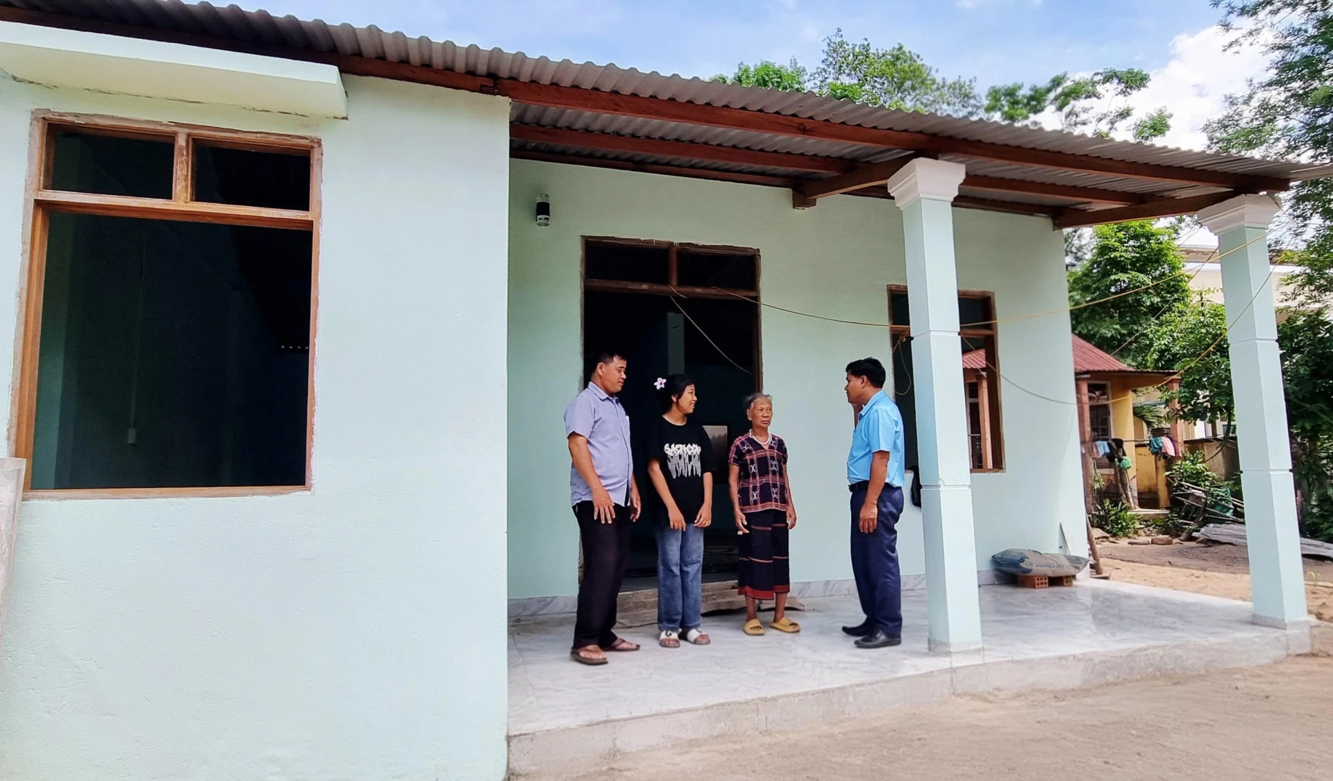 Xã Tà Rụt thực hiện tốt chính sách xây dựng nhà ở cho hộ nghèo, cận nghèo - Ảnh: K.S
